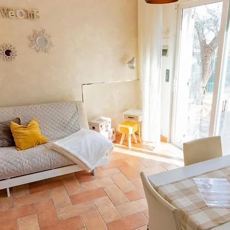 Leto's In - Parking & Garden * San Remo