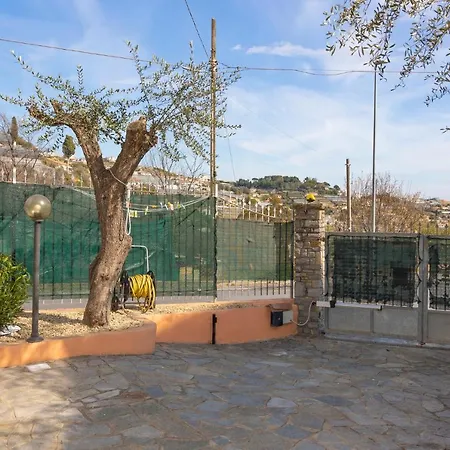 Apartmán Leto's In - Parking & Garden